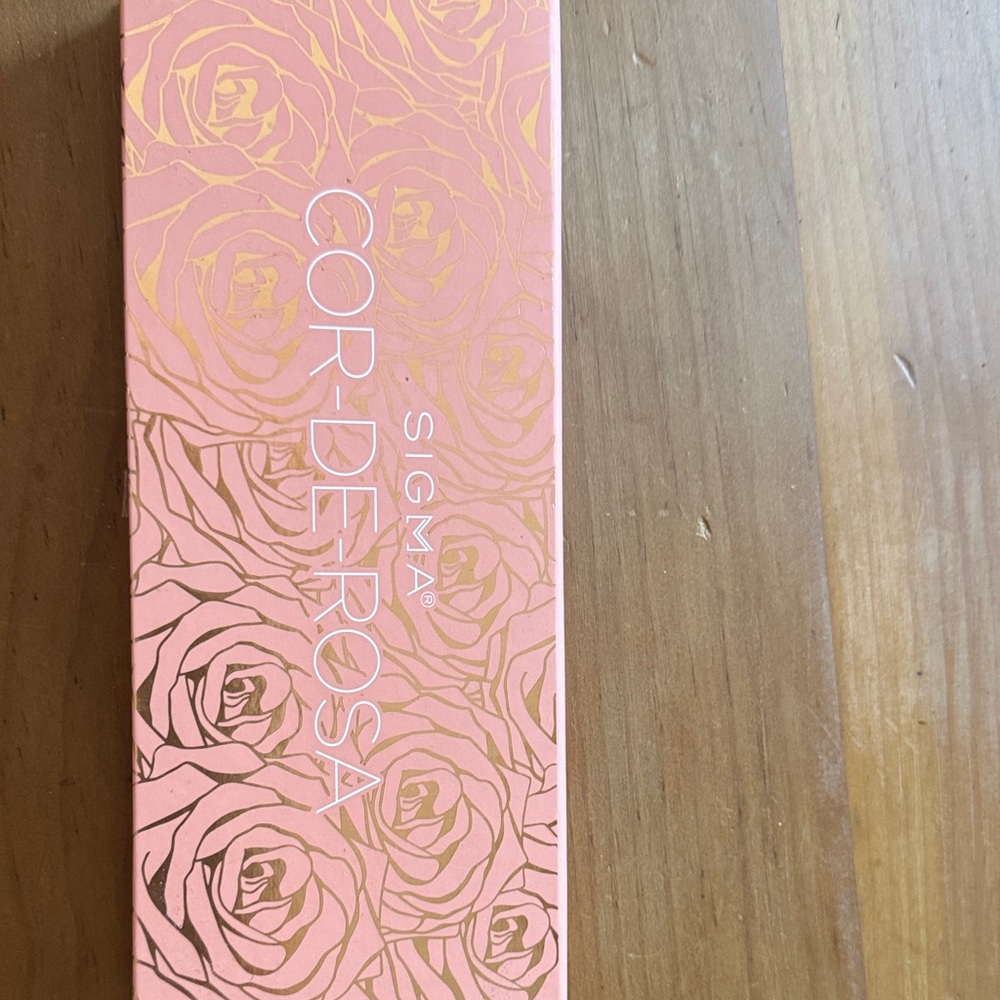 Sigma Beauty Cor-De-Rosa Eyeshadow Palette - Rose and Gold